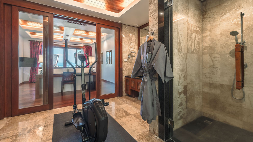 Sea View Zenith - Opulent ensuite bathroom